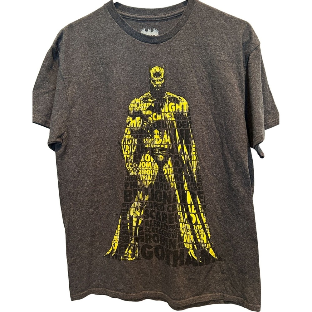DC Comics Batman T-Shirt Medium Men's Charcoal Gray Word Art Graphic‎ Tee